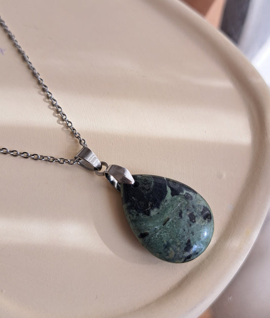 Collier pendentif Larkivine - Argenté ou Doré