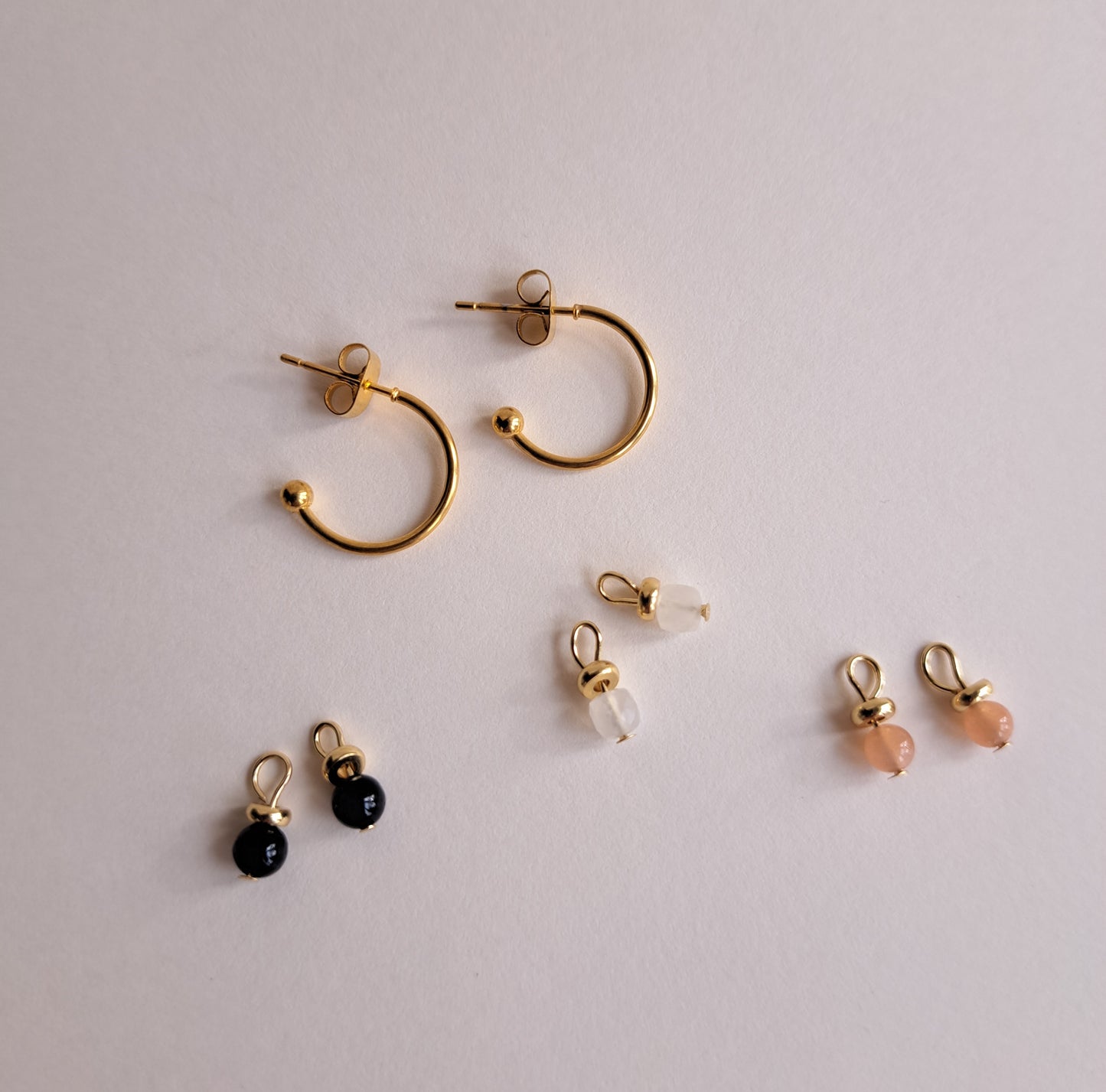 Boucles d'oreilles et son lot de 3 paires de perles interchangeables
