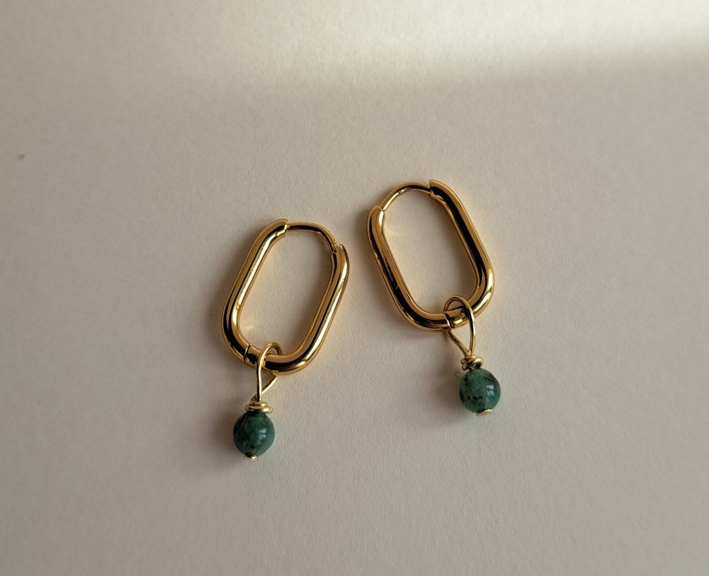 Boucles d'oreilles perle Emeraude - Argentées ou Dorées