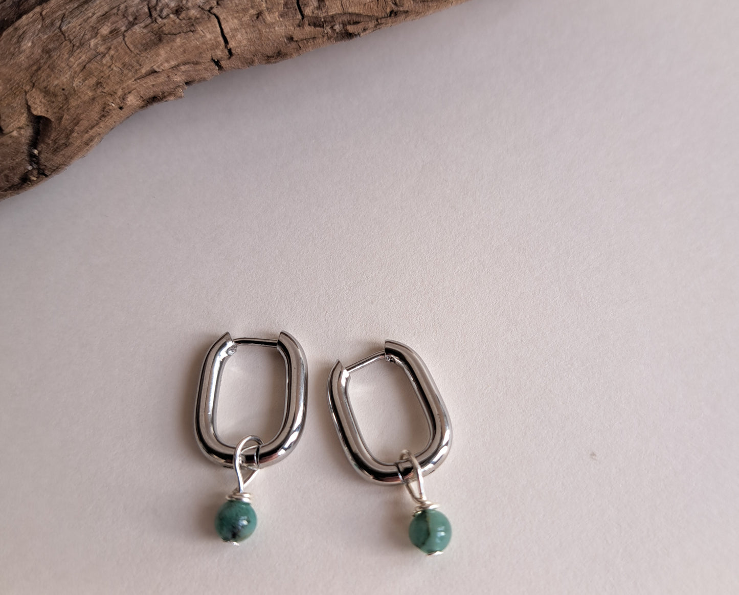 Boucles d'oreilles perle Emeraude - Argentées ou Dorées