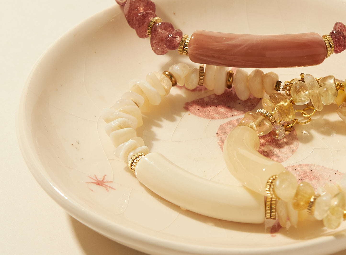 Strawberry quartz and resin stone bracelet