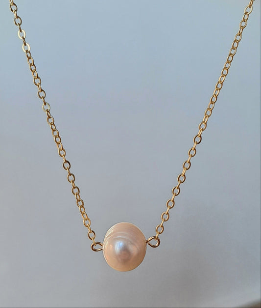 Cultured pearl necklace