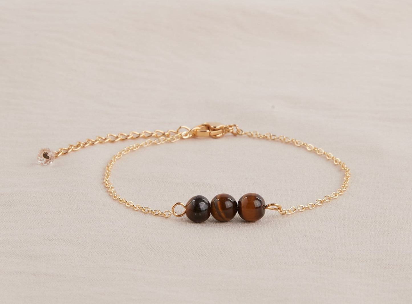 Tiger's Eye beaded bracelet, Protection