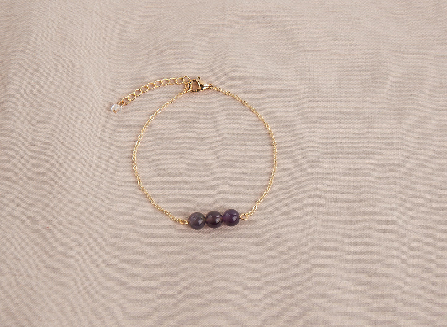 Amethyst stone bracelet, Clarity