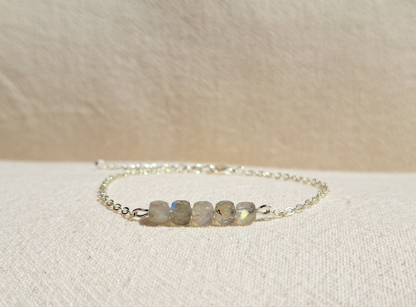 Labradorite stone bracelet, Protection