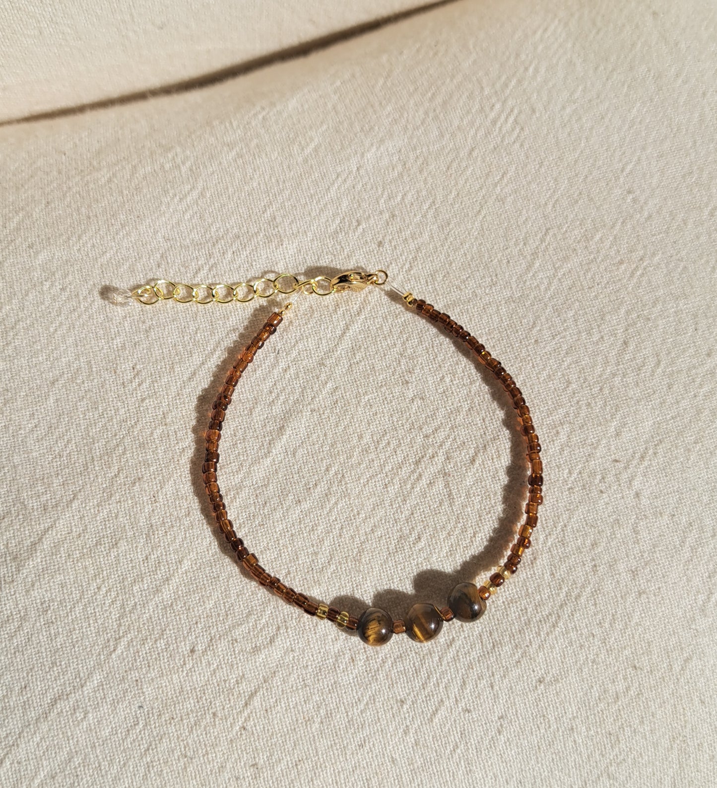 Tiger eye beaded bracelet, Strength and protection