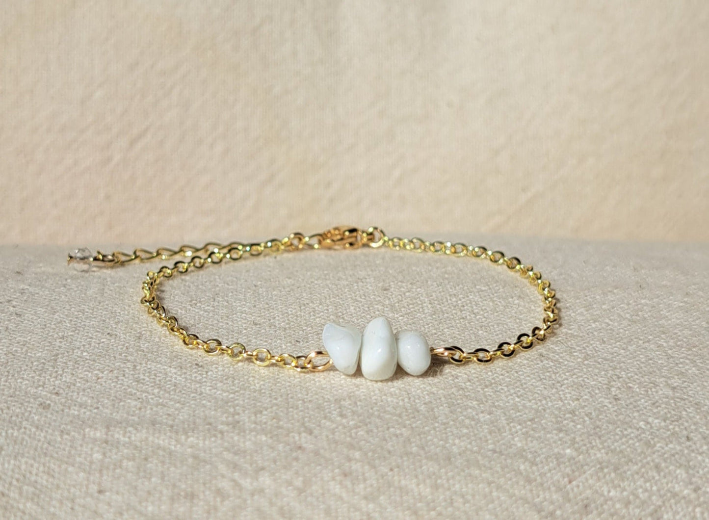 White Agate stone bracelet, Protection