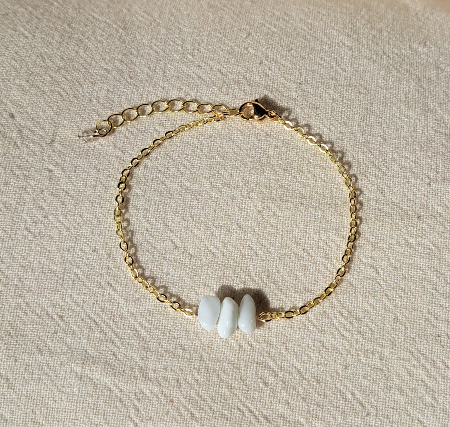 White Agate stone bracelet, Protection