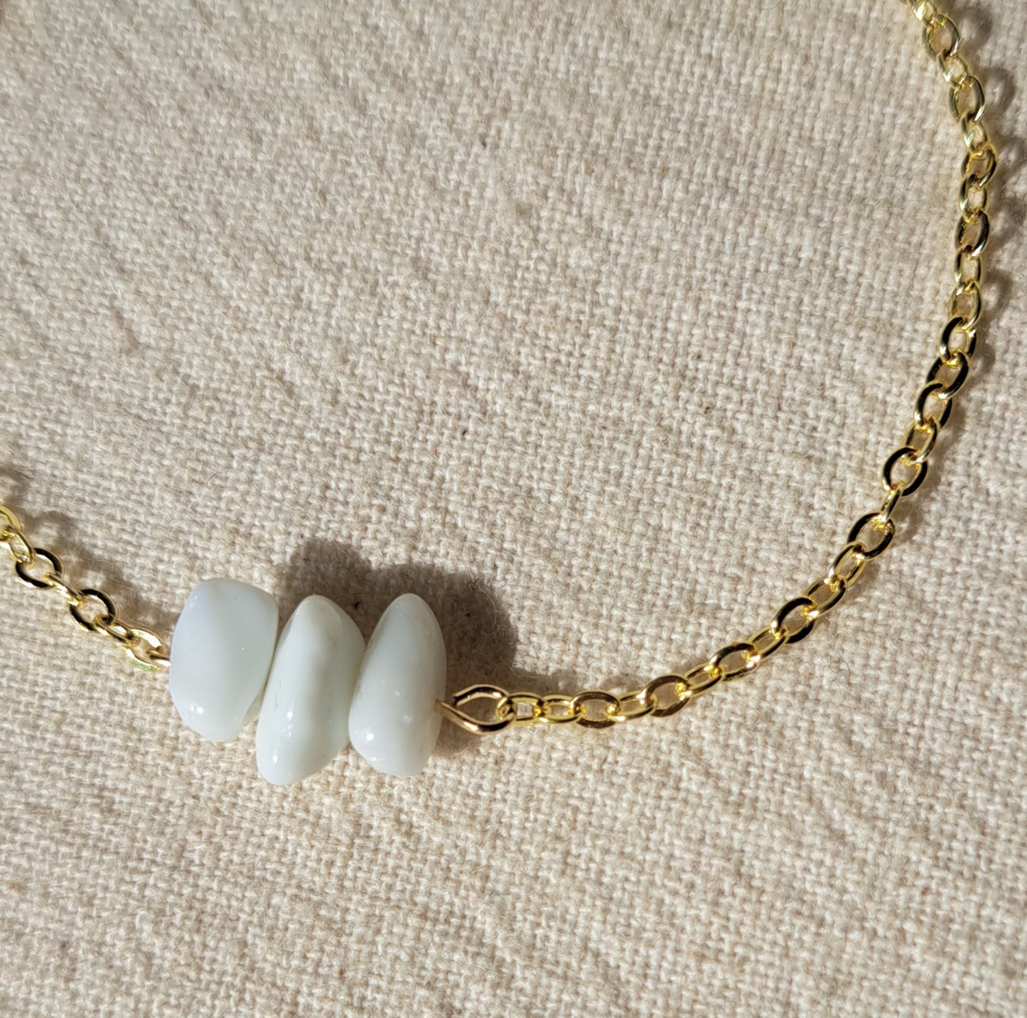 White Agate stone bracelet, Protection