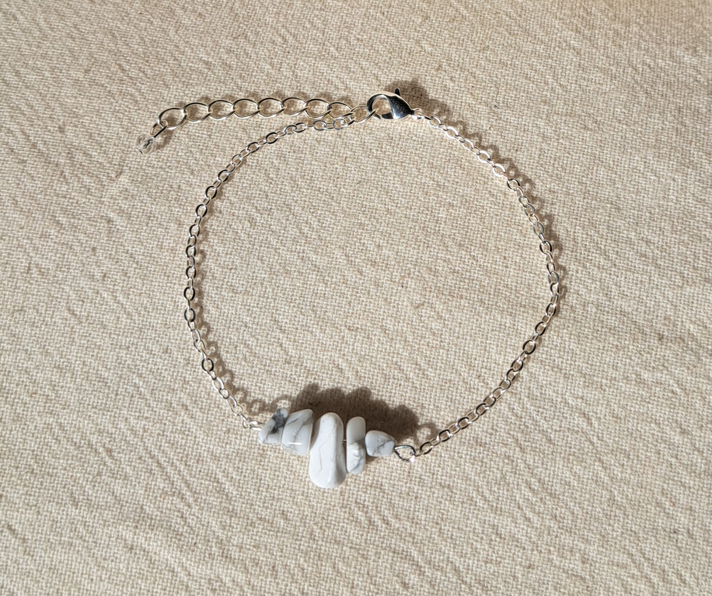 Bracelet pierres Howlite, Stabilité