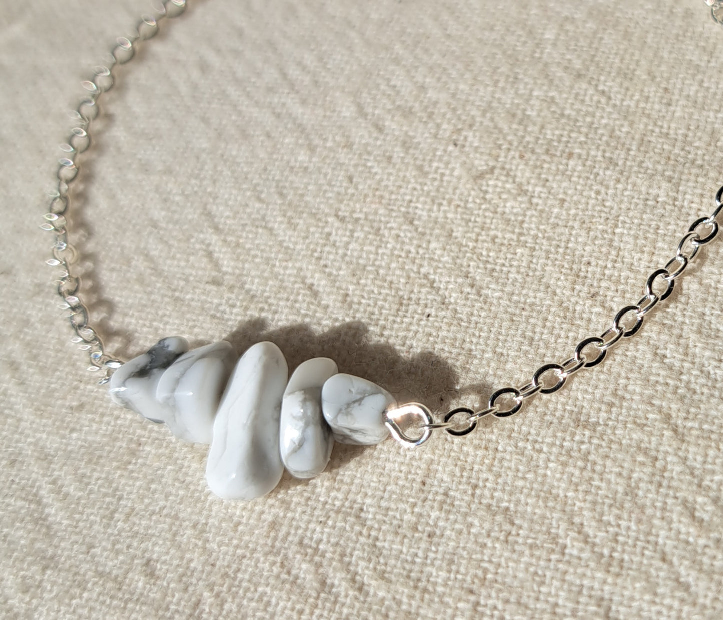 Howlite stone bracelet, Stability