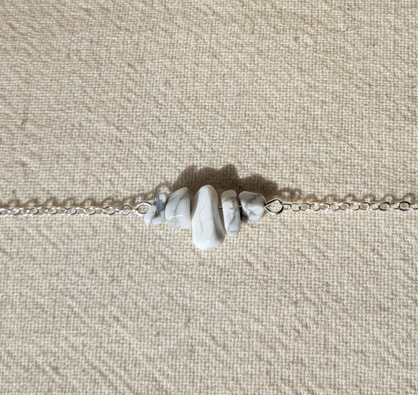 Howlite stone bracelet, Stability