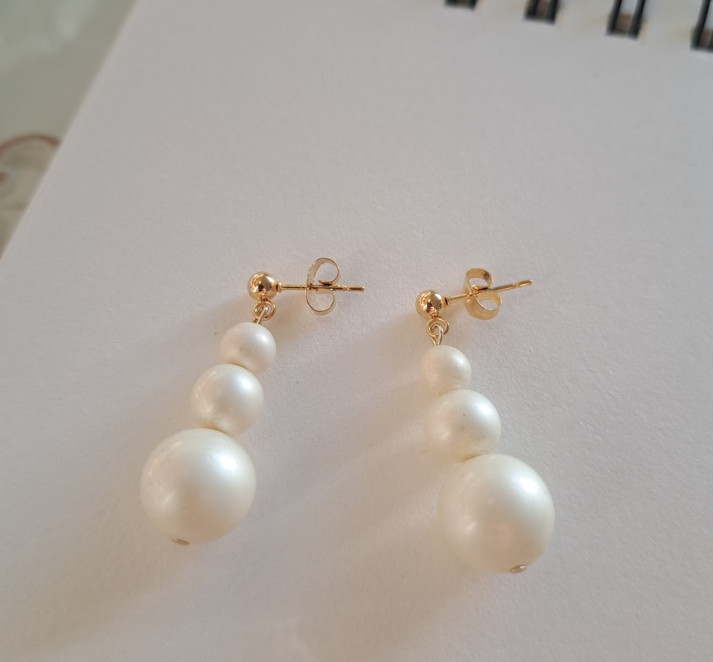 Recycled ecru pearl earrings - Gold plated