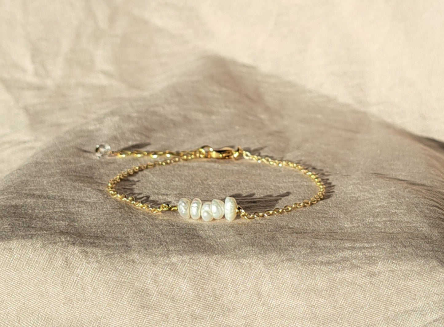 Fine cultured pearl bracelet