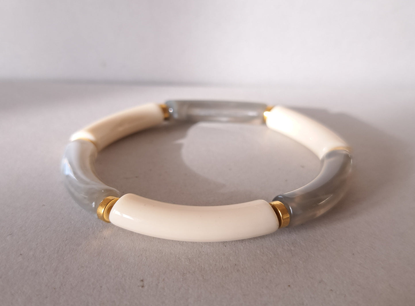 Bracelet résine gris et crème