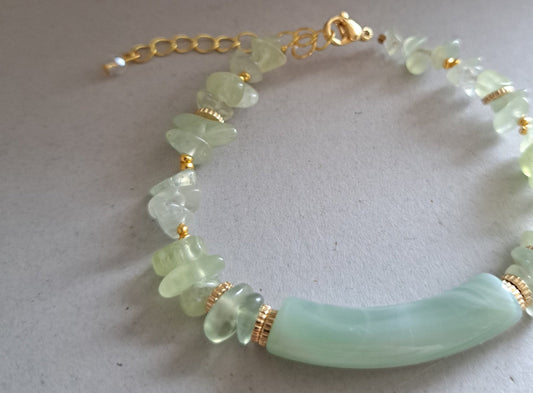 Prehnite stone and resin bracelet