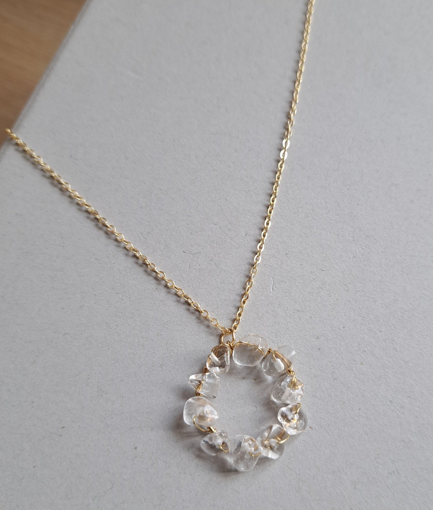 Rock crystal pendant necklace