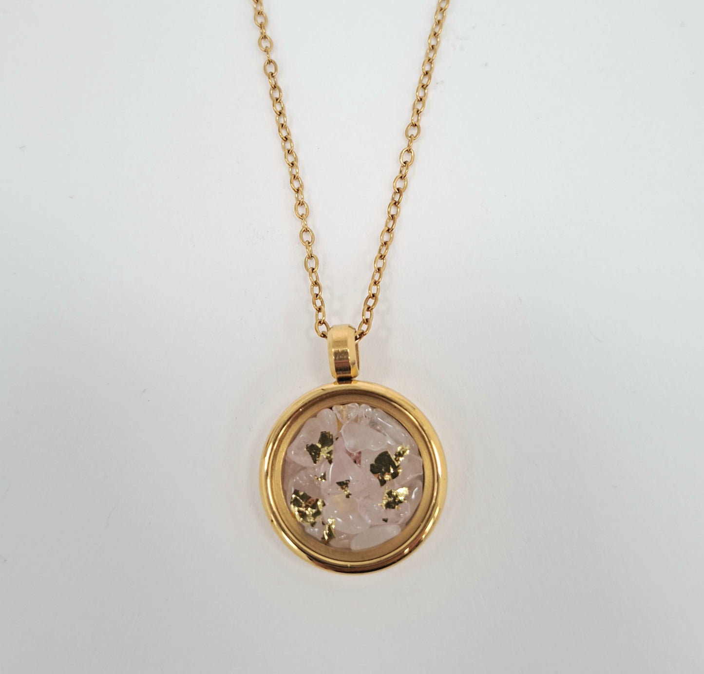 Collier médaillon pierres et feuille d'or