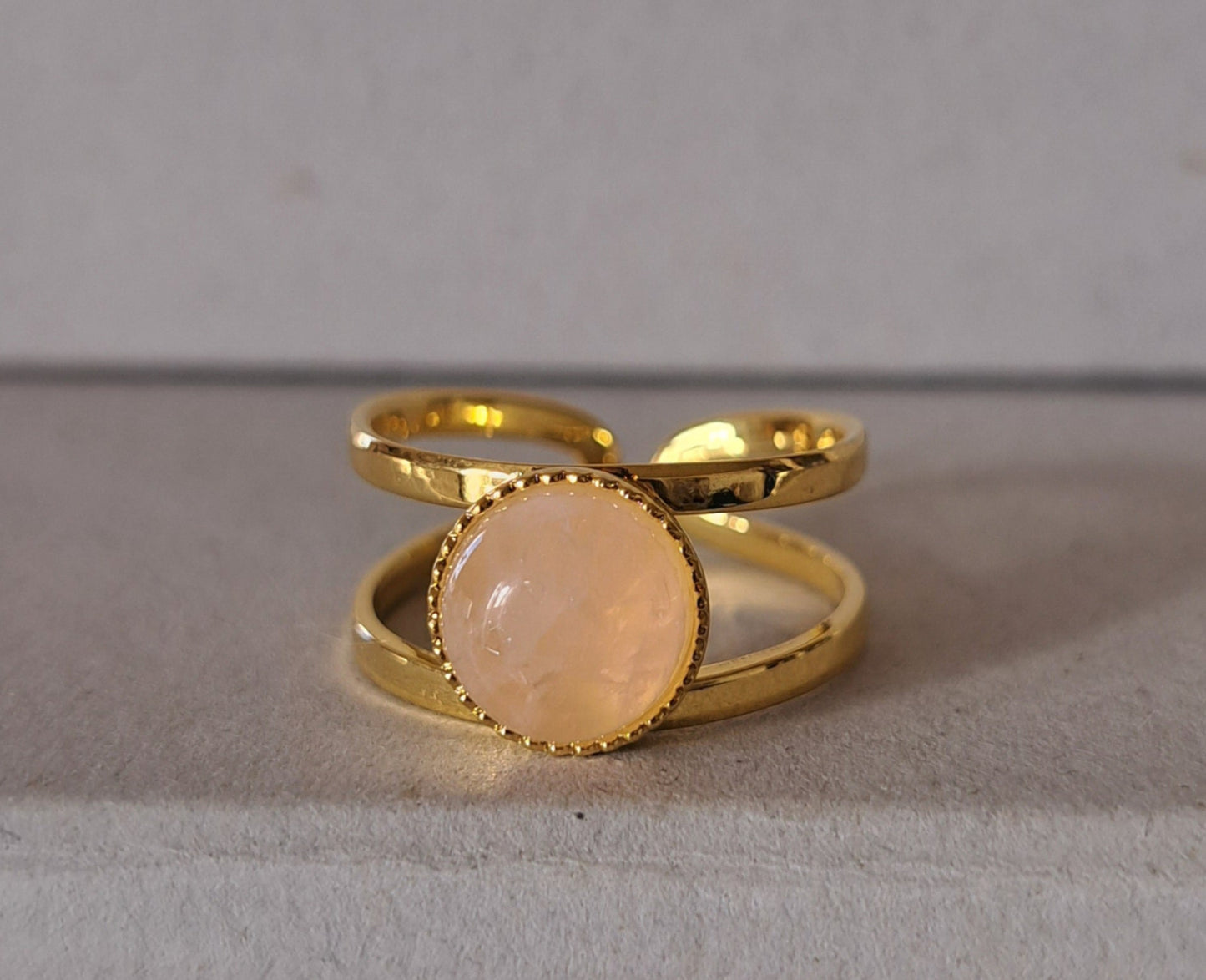 Rose Quartz stone ring - Gilded with fine gold