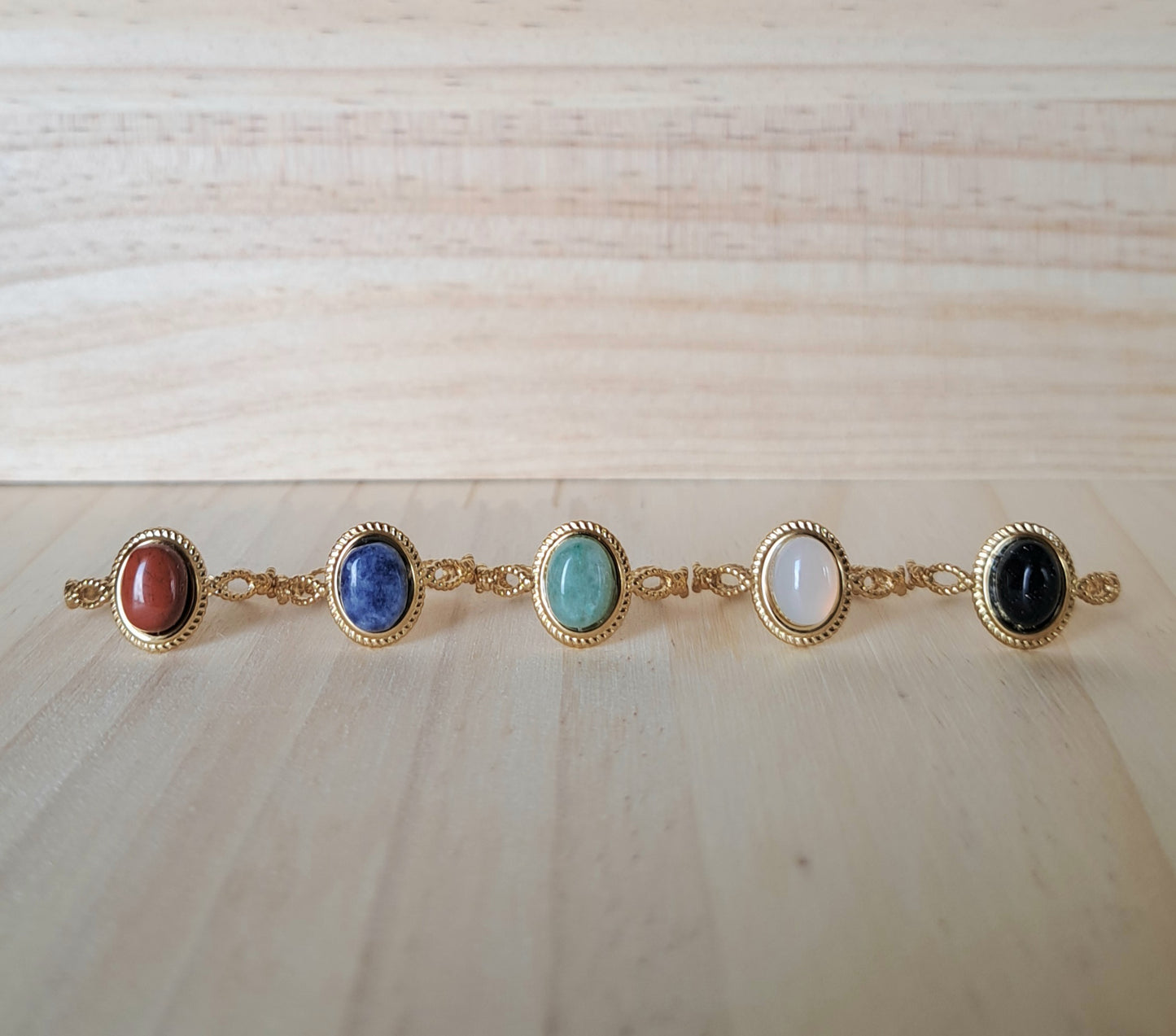 Bague sertie Jaspe rouge - Argentée ou dorée