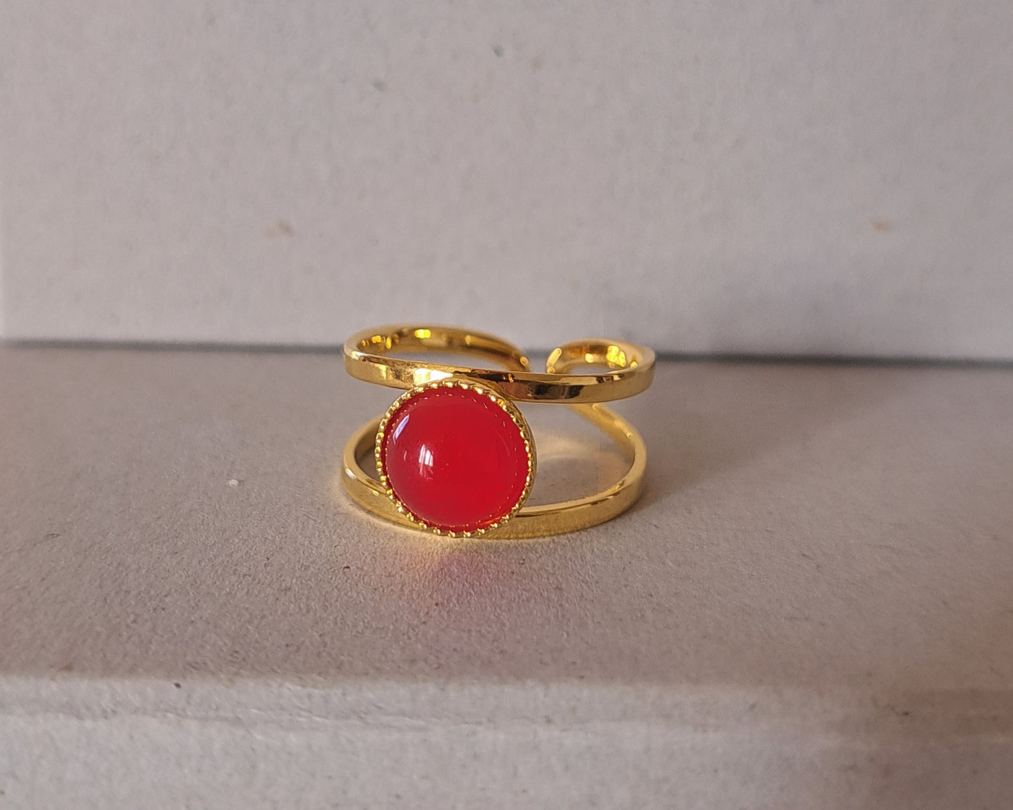 Bague pierre Agate colorée rouge - Dorée à l'or fin