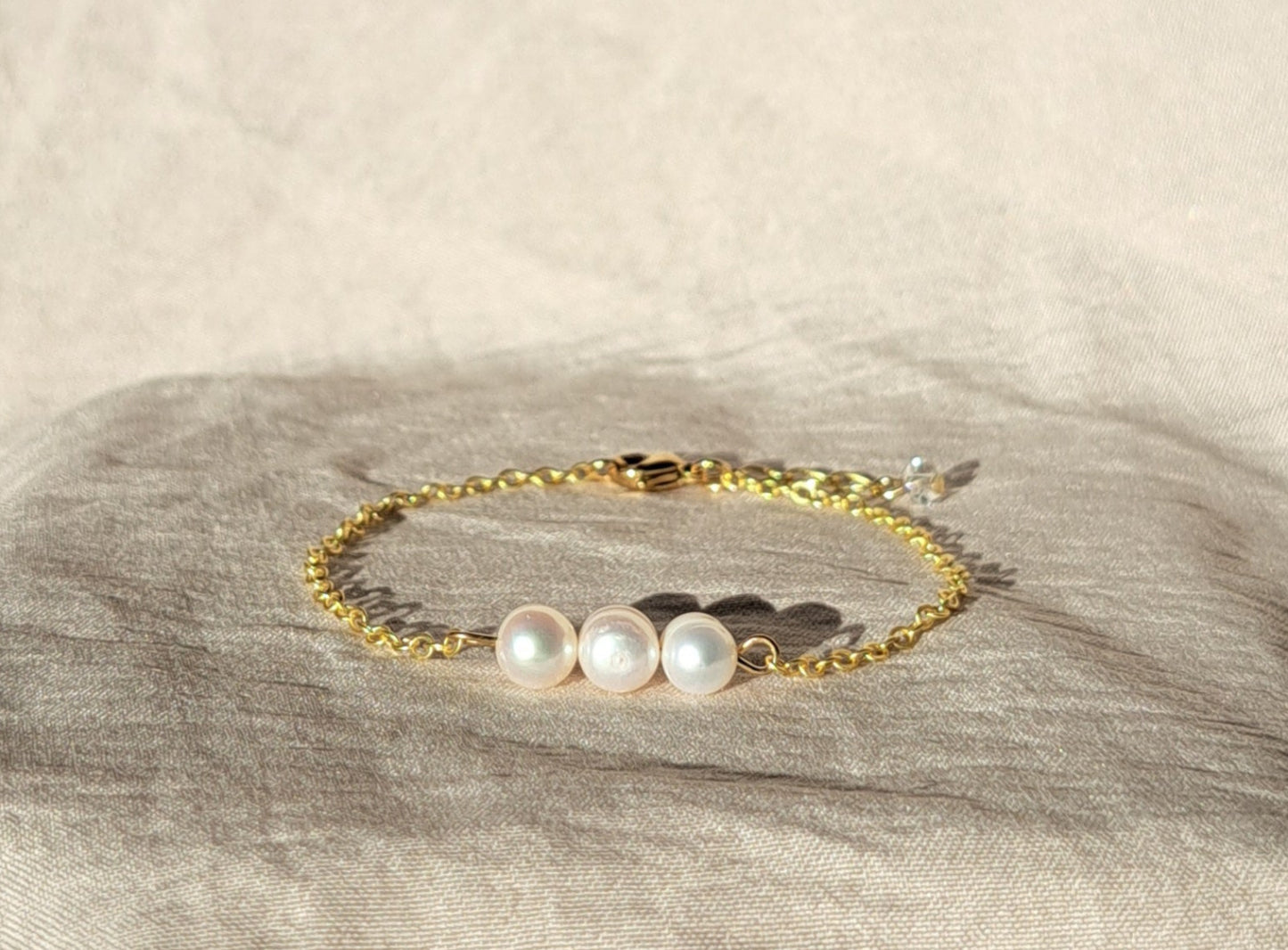 Bracelet 3 cultured pearls