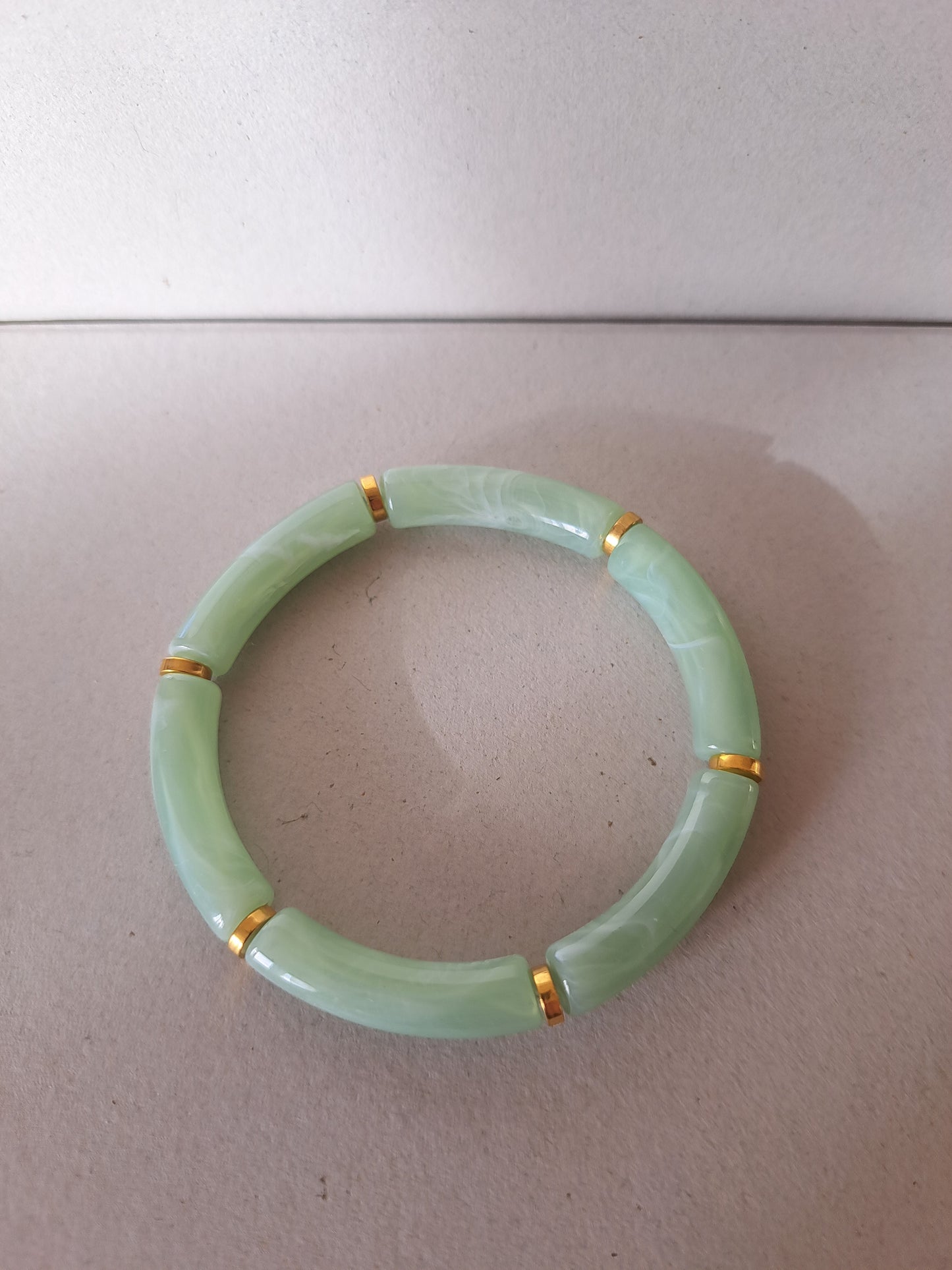 Bracelet en résine vert d'eau