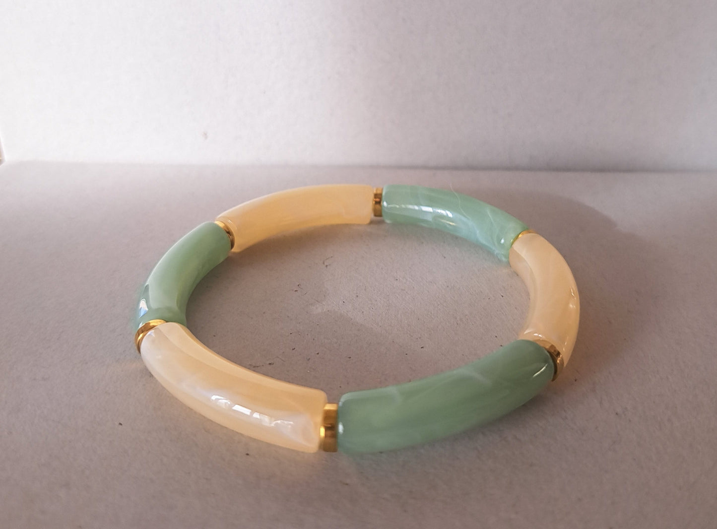 Bracelet résine Vert d'eau et crème