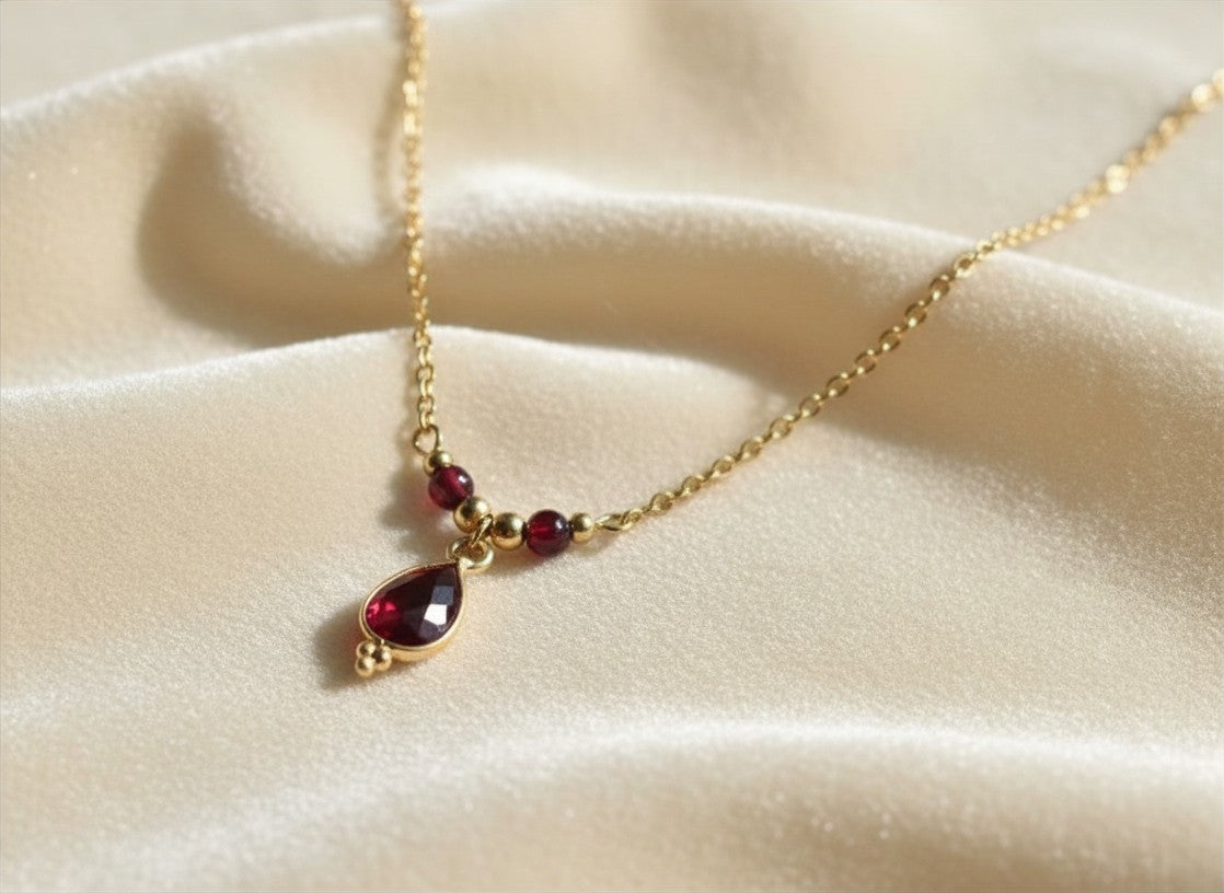Collier fin pendentif pierres naturelles au choix