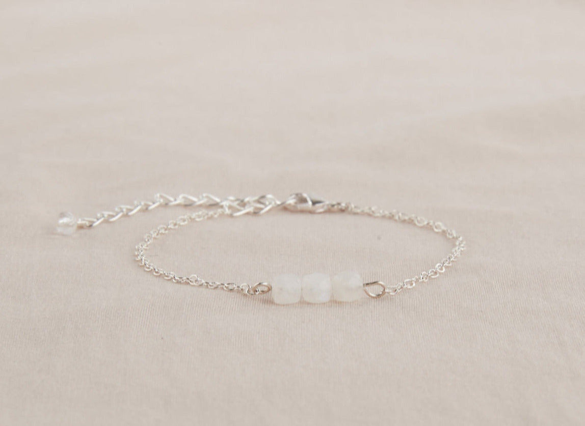 Moonstone bracelet, Femininity