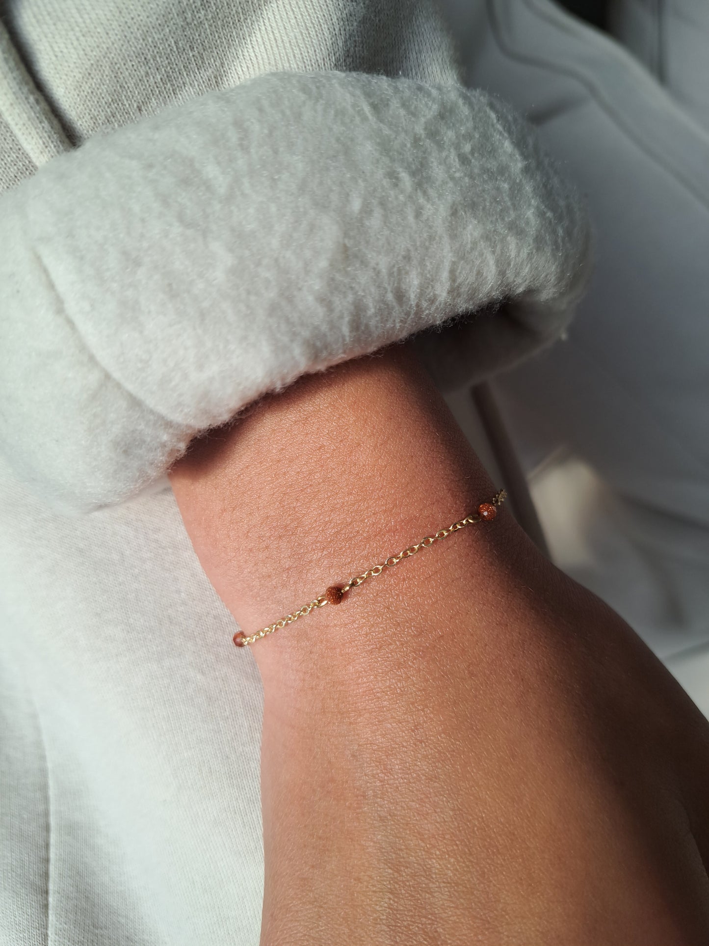 Thin sun pearl bracelet